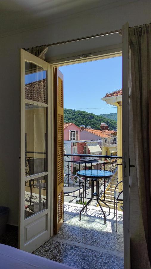 Xenia'S Rooms Parga Exterior photo